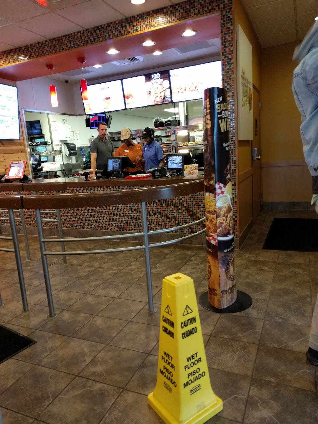 Popeyes Louisiana Kitchen | restaurant | 2801 N Hwy 190, Covington, LA 70433, USA | 9858935085 OR +1 985-893-5085