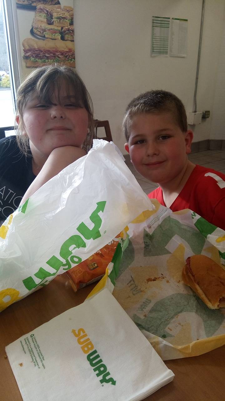 Subway | restaurant | 2998 Belmont St, Bellaire, OH 43906, USA | 7406765330 OR +1 740-676-5330