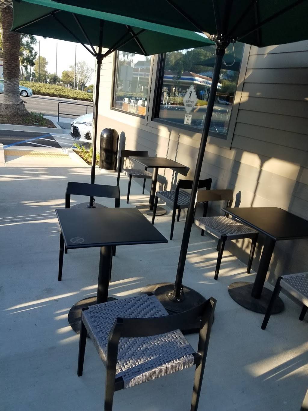 Starbucks | cafe | 24281 Moulton Pkwy, Laguna Woods, CA 92637, USA | 9493060678 OR +1 949-306-0678