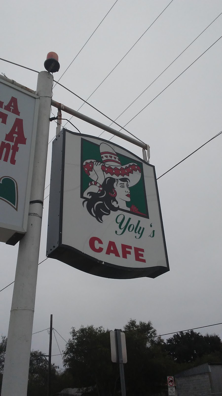 Yolys Cafe | restaurant | 604 Market St, Laredo, TX 78040, USA | 9567275288 OR +1 956-727-5288