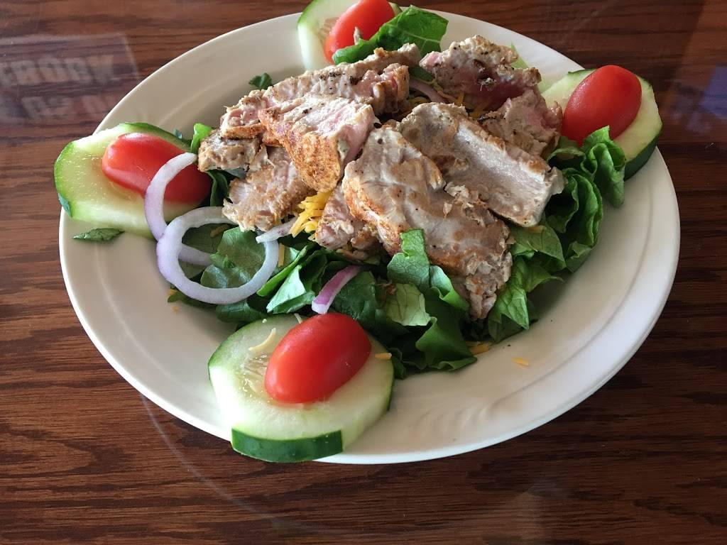 Mavericks Pointe | restaurant | 307 Sunset Blvd N, Sunset Beach, NC 28468, USA | 9105794444 OR +1 910-579-4444
