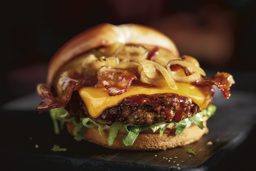 Red Robin Gourmet Burgers and Brews | restaurant | 2405 Merrick Rd, Bellmore, NY 11710, USA | 6319829774 OR +1 631-982-9774
