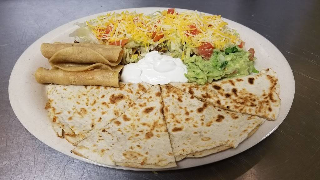 El Camino Real Restraunt | restaurant | 14100 Camino Real, Niederwald, TX 78640, USA | 5123769383 OR +1 512-376-9383