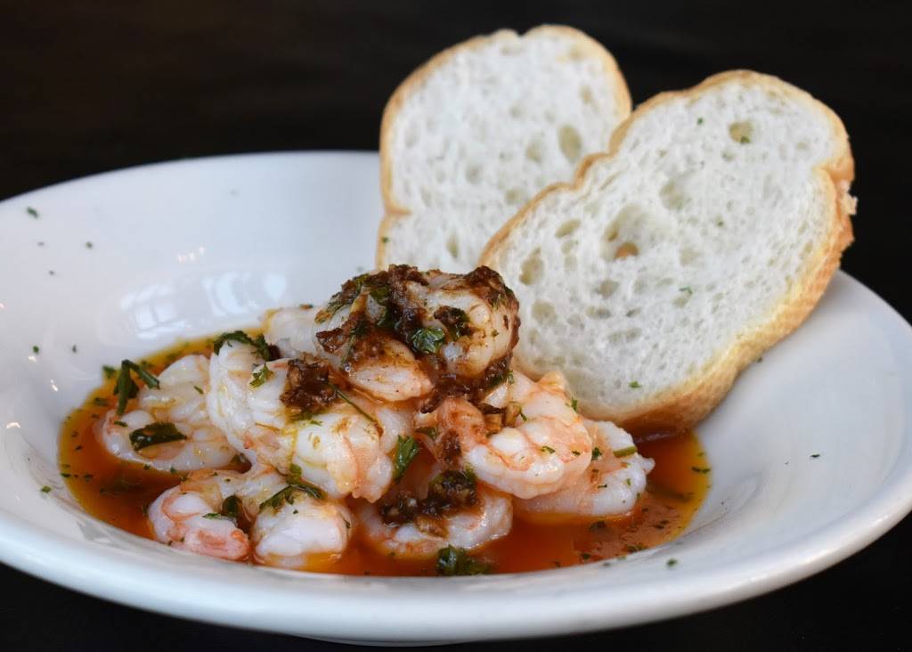 Half Shell Oyster House | restaurant | 125 Lameuse St, Biloxi, MS 39530, USA | 2284325050 OR +1 228-432-5050