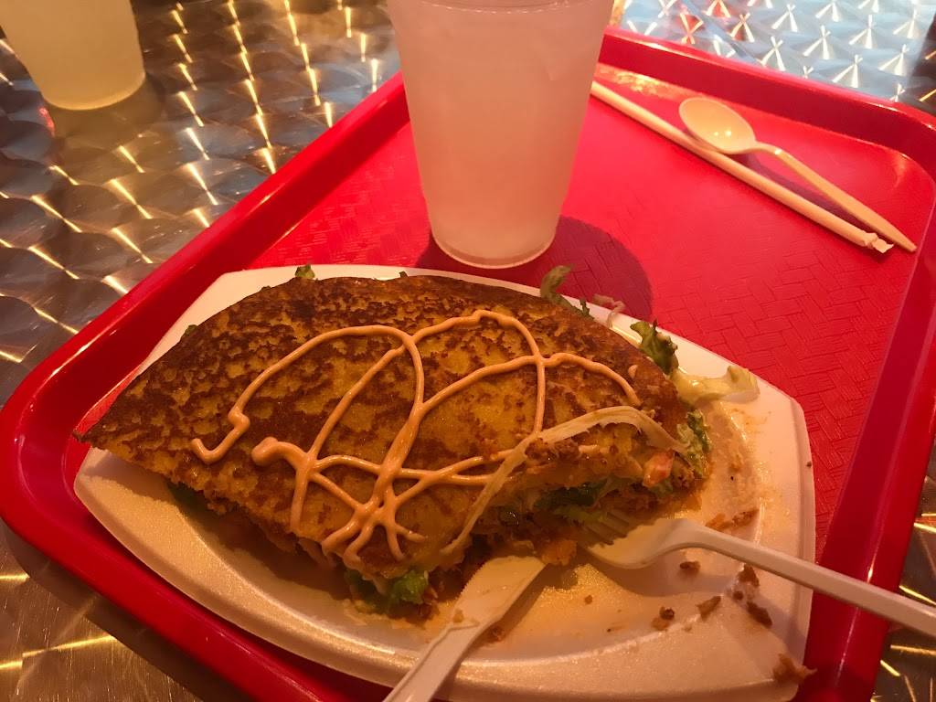 Cachapa Loka | restaurant | 578 Main Ave, Passaic, NJ 07055, USA | 9739284622 OR +1 973-928-4622
