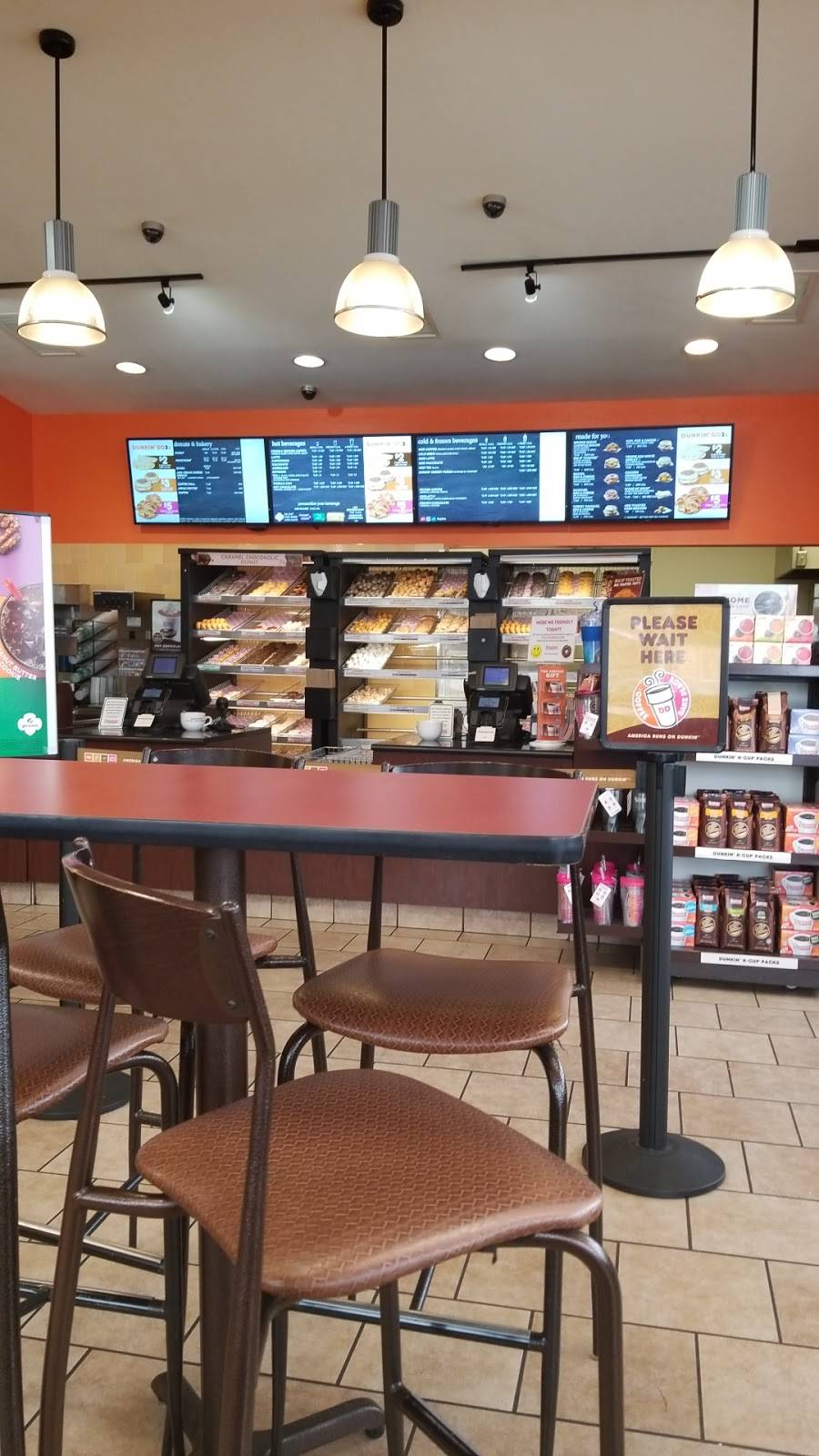 Dunkin | bakery | 2315 Neuse Blvd, New Bern, NC 28560, USA | 2526332300 OR +1 252-633-2300