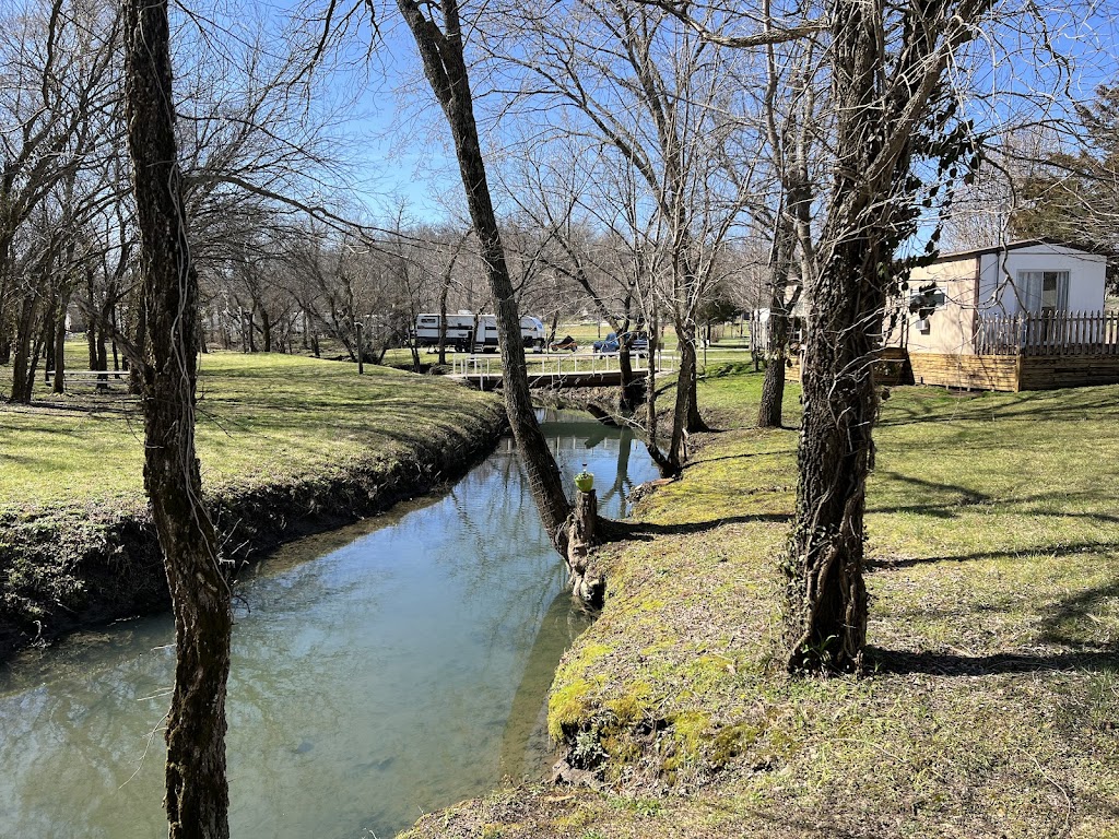 Rivers Bend Family Resort LLC | restaurant | 4041 Hwy NN, Joplin, MO 64804, USA | 9187280550 OR +1 918-728-0550