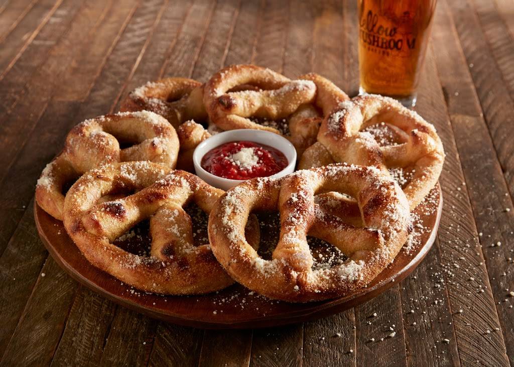 Mellow Mushroom | meal takeaway | 1030 Elden St, Herndon, VA 20170, USA | 7037079300 OR +1 703-707-9300