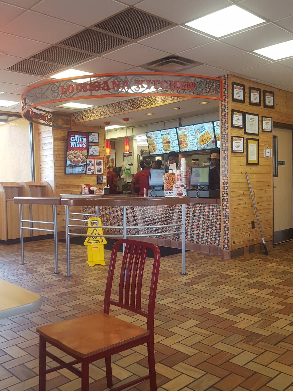 Popeyes Louisiana Kitchen 7528 Dixie Hwy, Louisville, KY 40258, USA