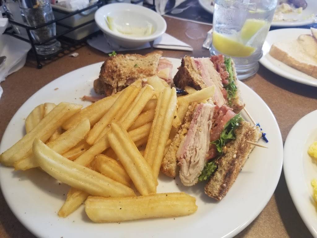 Dennys | restaurant | 10473 Lee Hwy, Fairfax, VA 22030, USA | 7032738133 OR +1 703-273-8133