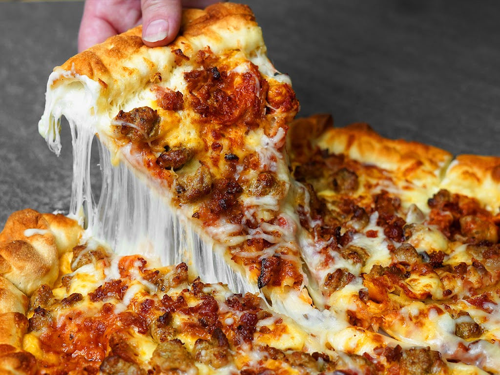 Round Table Pizza | meal delivery | 131 Kentucky St, Petaluma, CA 94952, USA | 7077666999 OR +1 707-766-6999