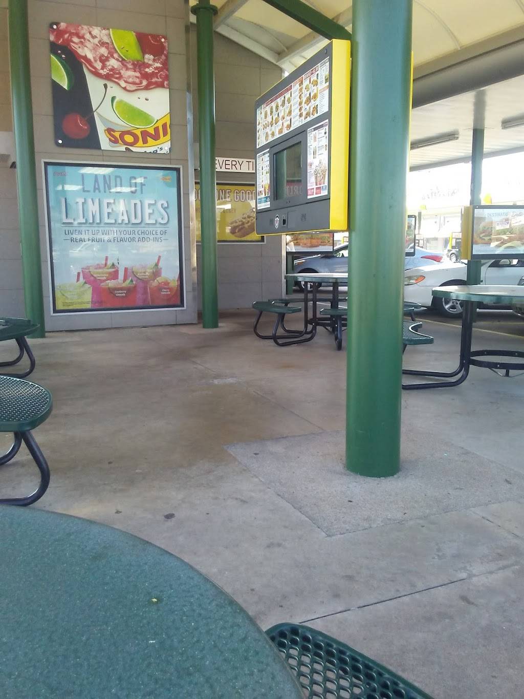 Sonic Drive-In | restaurant | 2210 Midland Blvd, Fort Smith, AR 72904, USA | 4797825150 OR +1 479-782-5150