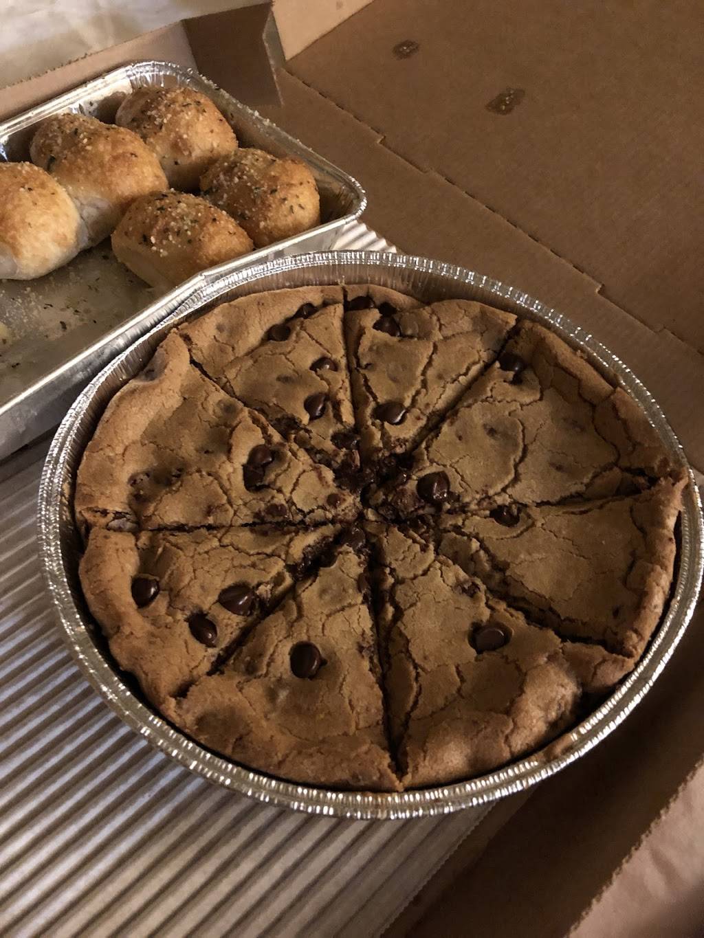 Pizza Hut | meal delivery | 10940 Parallel Pkwy Suite C, Kansas City, KS 66109, USA | 9133342008 OR +1 913-334-2008