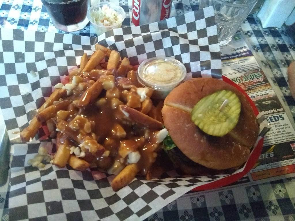 Ladysmith Hotel | restaurant | 2144 QC-303, Ladysmith, QC J0X 2A0, Canada | 8196476797 OR +1 819-647-6797