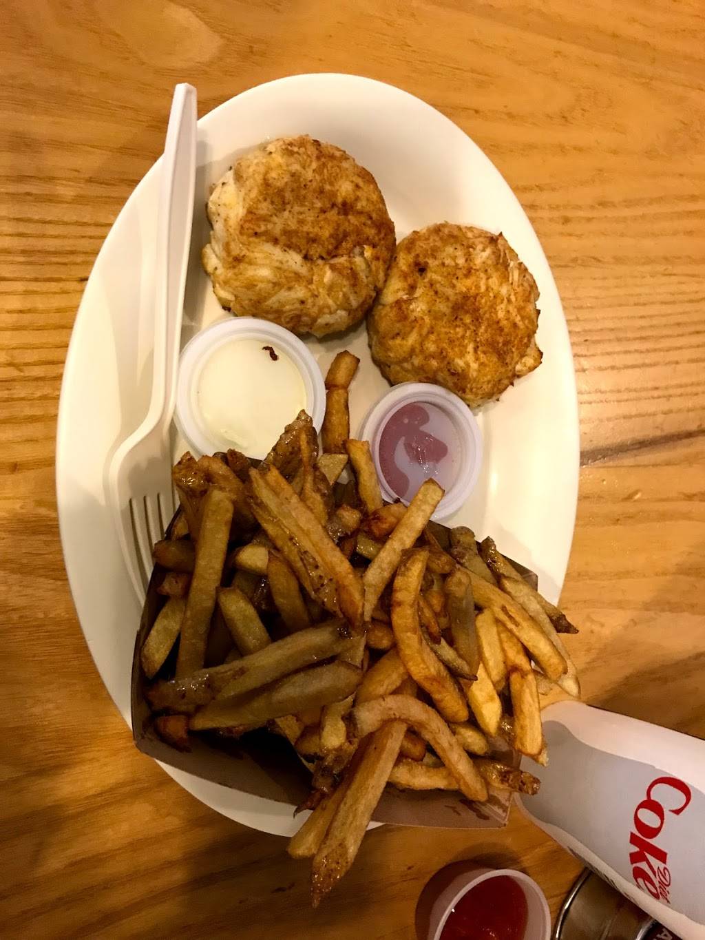 Crab Cake Cafe Restaurant 140 National Plaza, Oxon Hill, MD 20745, USA