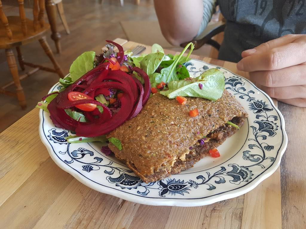 LÎlot - Galerie Artchipel | cafe | 5743 Rue Saint-Louis, Lévis, QC G6V 4E2, Canada | 4182542545 OR +1 418-254-2545