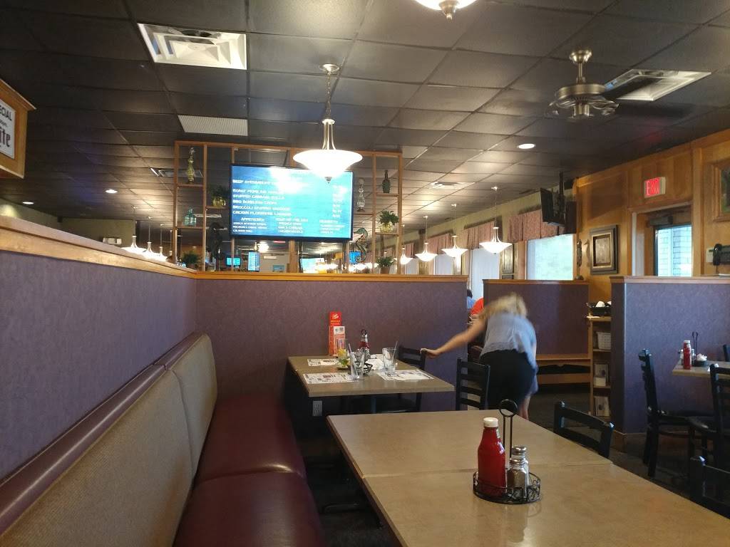 Mister Dee's Restaurant | 450 Beach Rd, Cheektowaga, NY 14225, USA