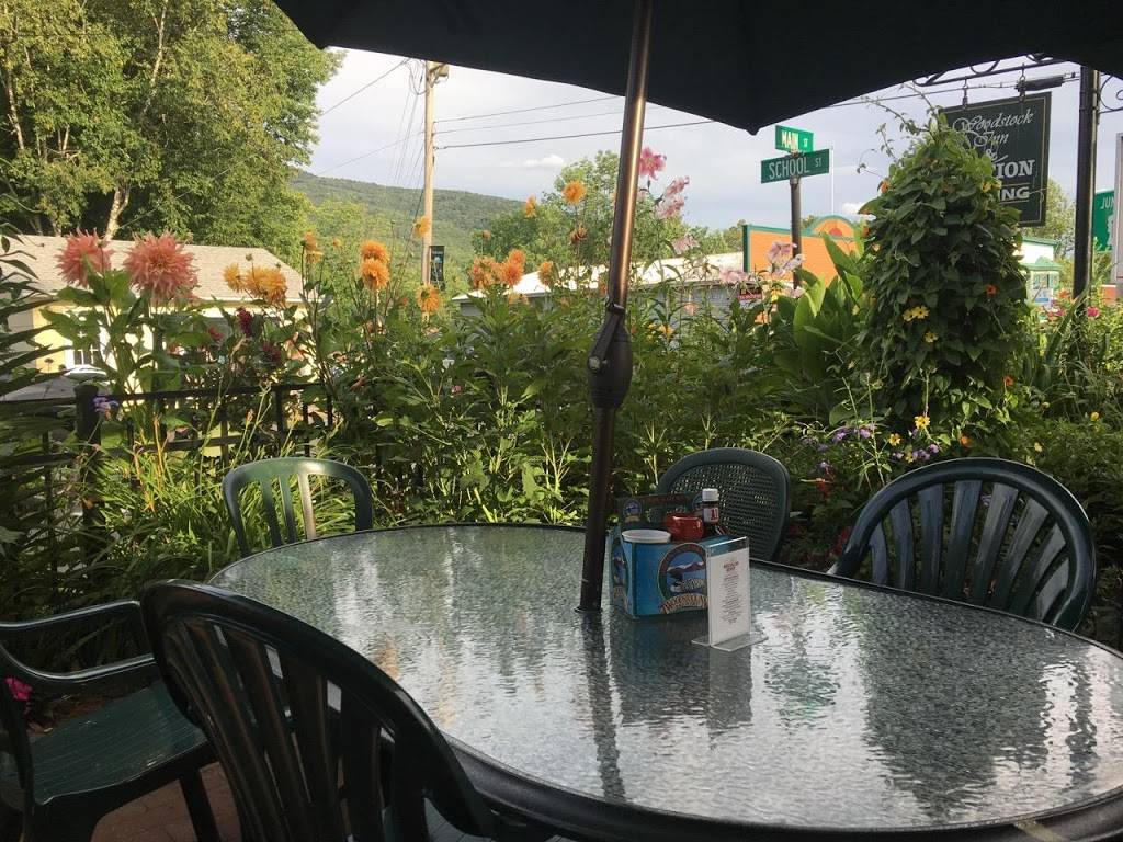 Woodstock Inn Brewery | restaurant | 135 Main St, North Woodstock, NH 03262, USA | 6037453951 OR +1 603-745-3951