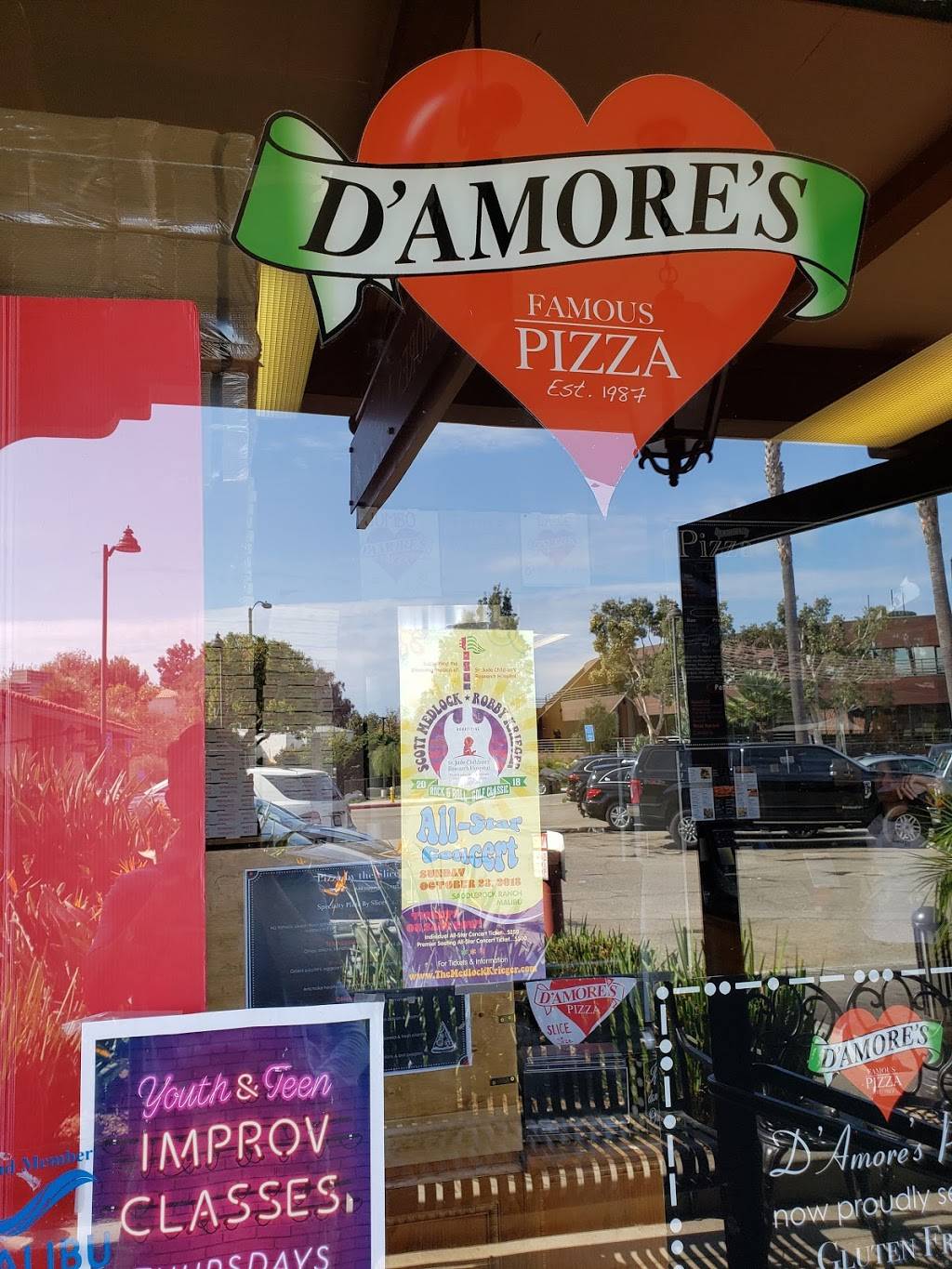 Damores Pizza | meal delivery | 29169 Heathercliff Rd #104, Malibu, CA 90265, USA | 3104572838 OR +1 310-457-2838