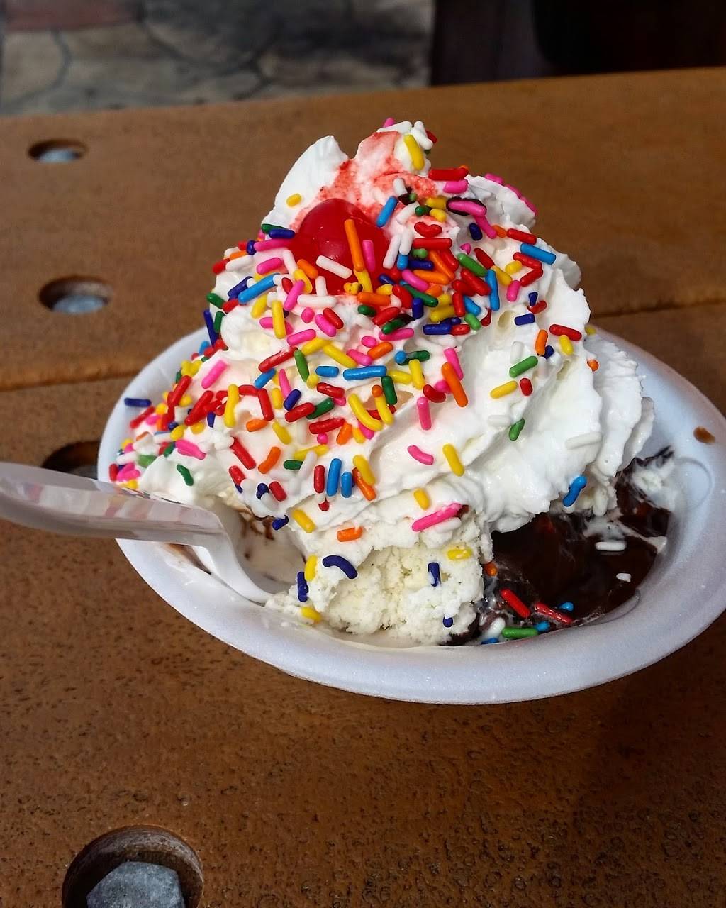 Twistee Treat Meal takeaway 6900 Gulf Blvd, St. Petersburg, FL 33706, USA