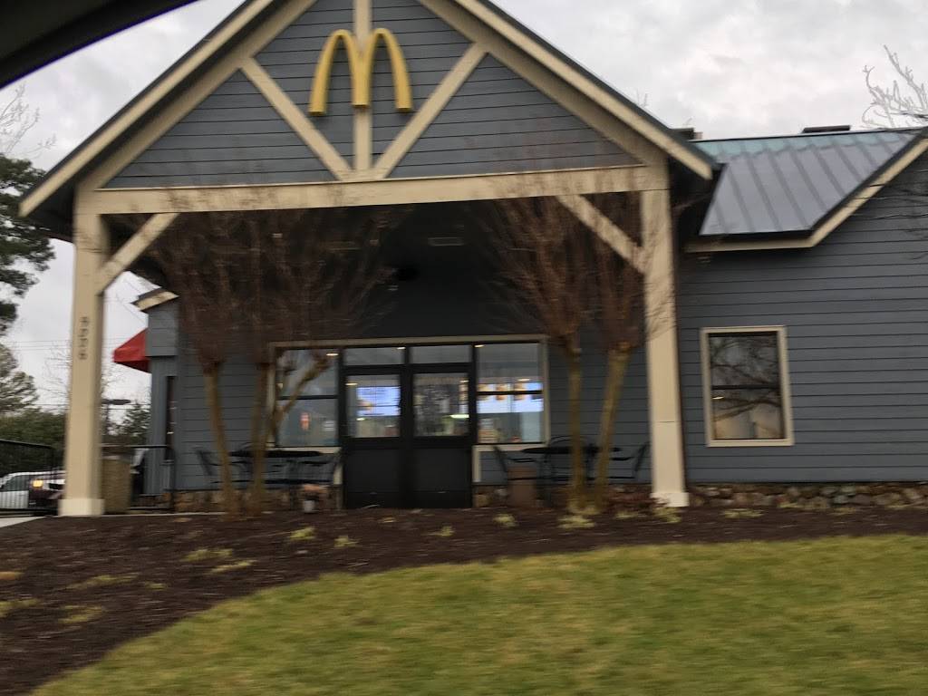 McDonalds | cafe | 9006 Huguenot Rd, Richmond, VA 23235, USA | 8043234115 OR +1 804-323-4115