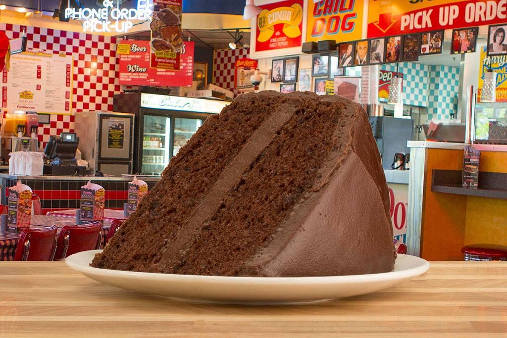 Portillos Hot Dogs | meal takeaway | 295 W Coliseum Blvd, Fort Wayne, IN 46805, USA | 2607049770 OR +1 260-704-9770