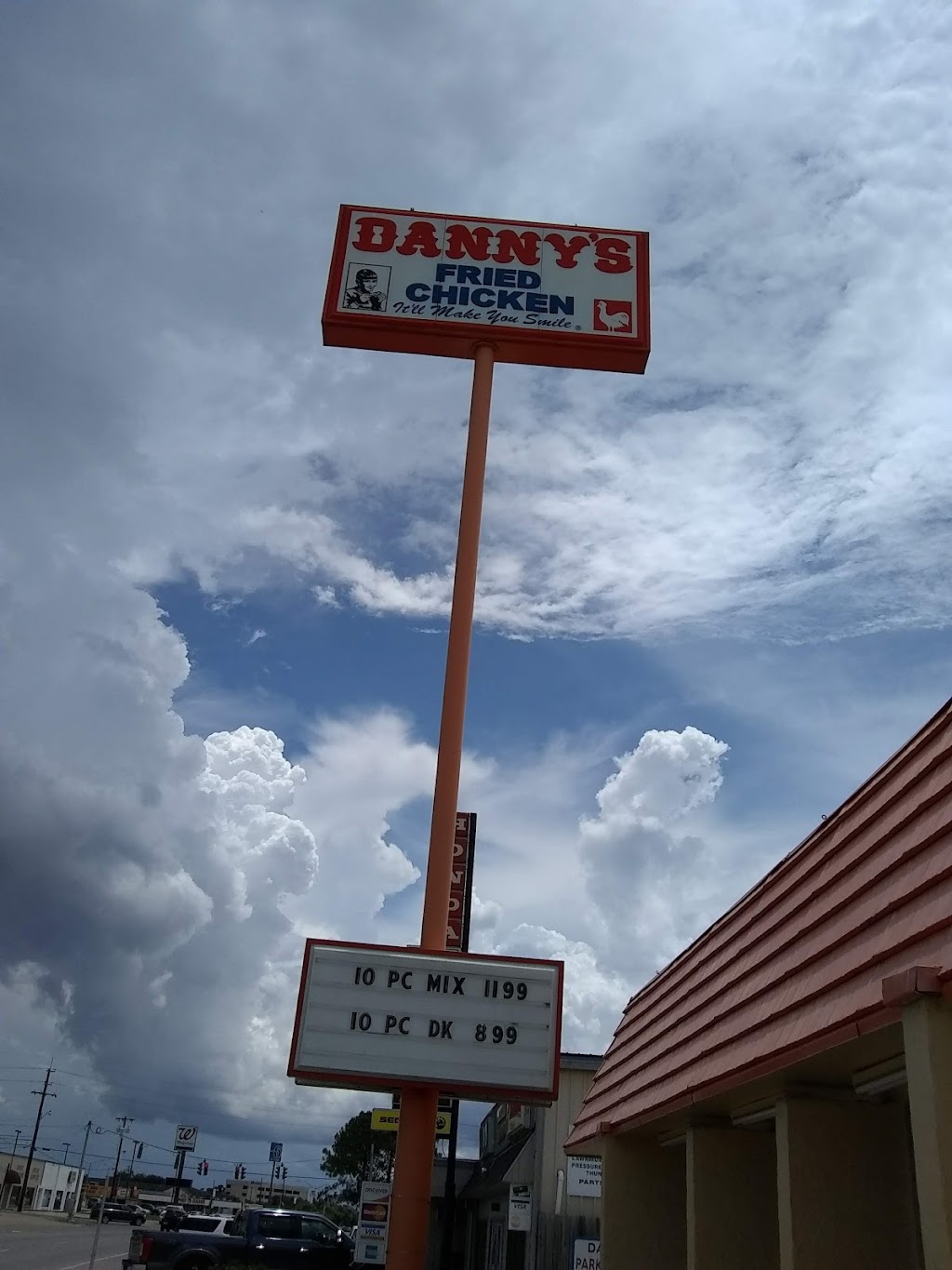 Dannys Fried Chicken | restaurant | 700 Brashear Ave, Morgan City, LA 70380, USA | 9853846160 OR +1 985-384-6160