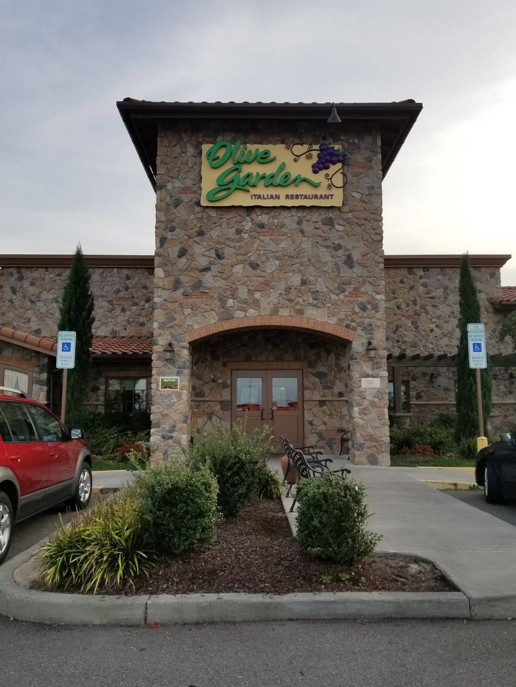 Olive Garden Italian Restaurant Meal Takeaway 107 Grand Hill