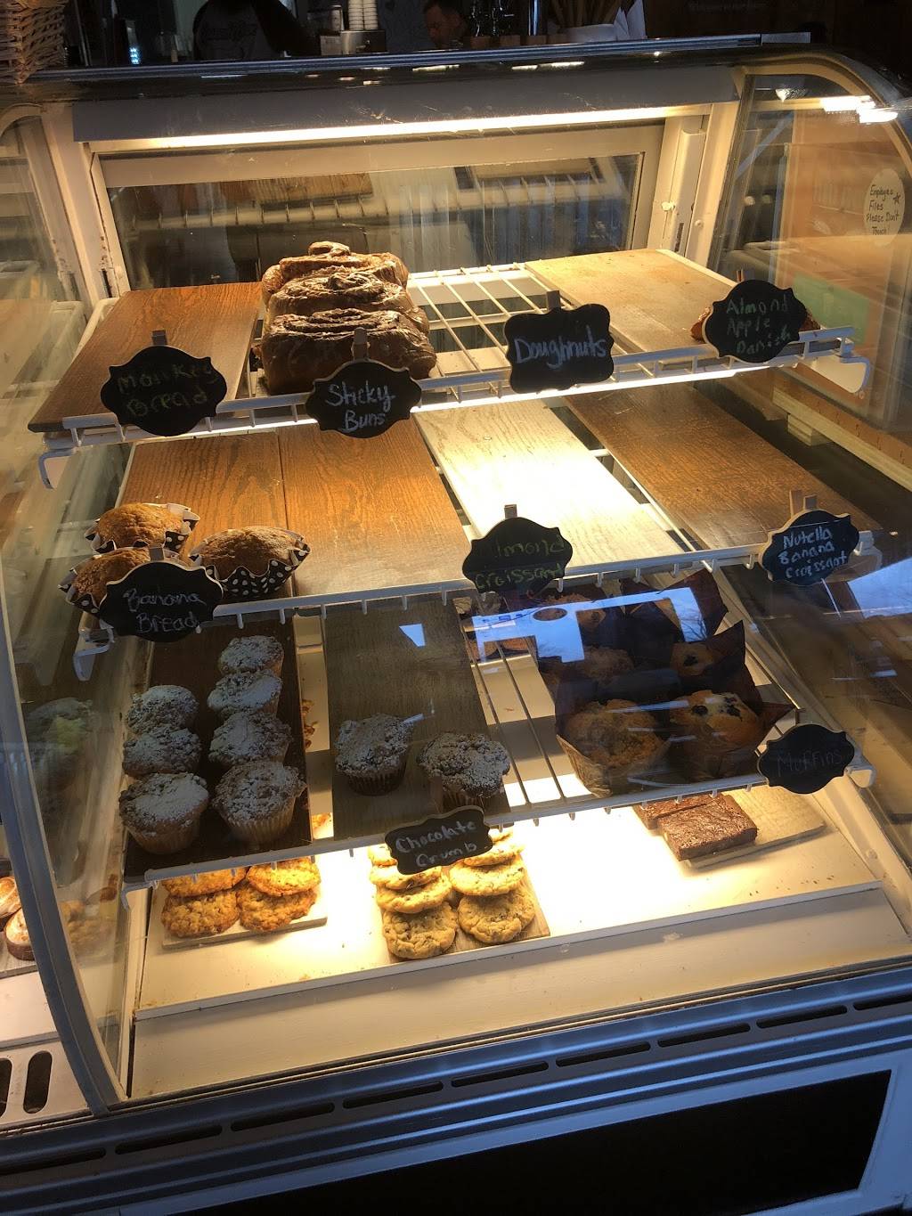 The Flour Shoppe Cafe & Bakery | cafe | 486 Sunrise Hwy, Rockville Centre, NY 11570, USA | 5165362253 OR +1 516-536-2253
