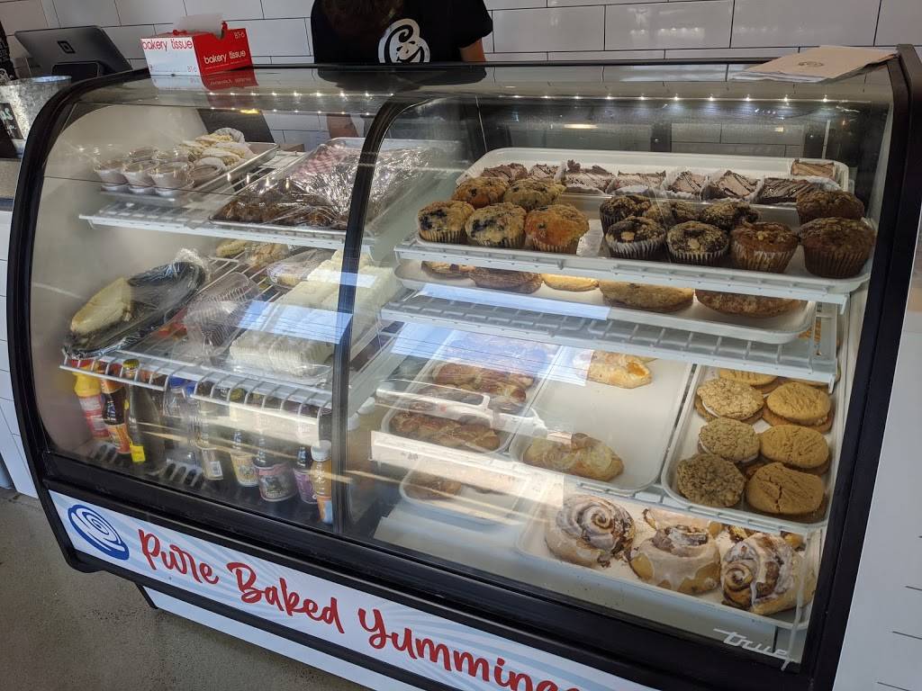 Golly Gs Coffee, Ice Cream & Sweets - Greenbrier | bakery | 2551 US-41 S, Greenbrier, TN 37073, USA | 6158632431 OR +1 615-863-2431