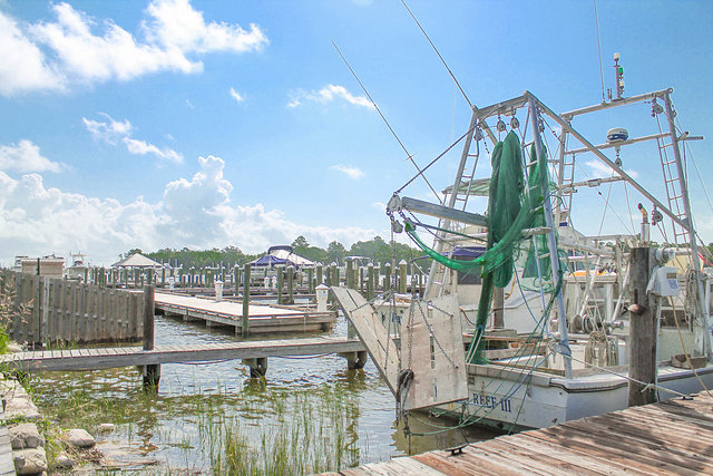 The Pelican Reef Restaurant | restaurant | 11799 Dauphin Island Pkwy, Theodore, AL 36582, USA | 2519732670 OR +1 251-973-2670