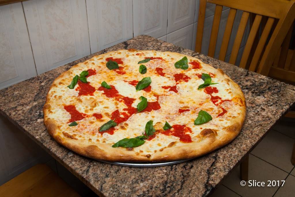 Pipitones Pizza Restaurant | restaurant | 100 Dekalb Ave, Brooklyn, NY 11201, USA | 7188584376 OR +1 718-858-4376
