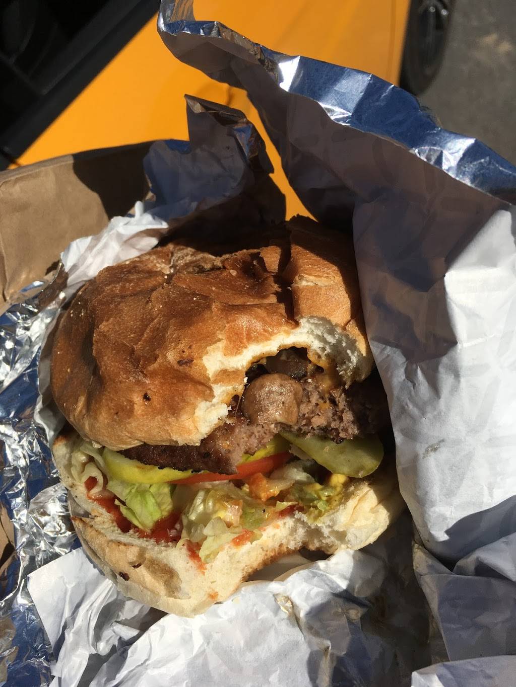 BLAZIN BURGERS PORT PERRY | restaurant | 1888 Scugog St, Port Perry, ON L9L 1H9, Canada | 9059859955 OR +1 905-985-9955