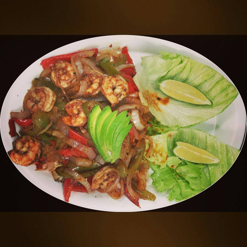 La Revolucion Restaurant | restaurant | 15022 Prairie Ave, Hawthorne, CA 90250, USA | 3106764219 OR +1 310-676-4219