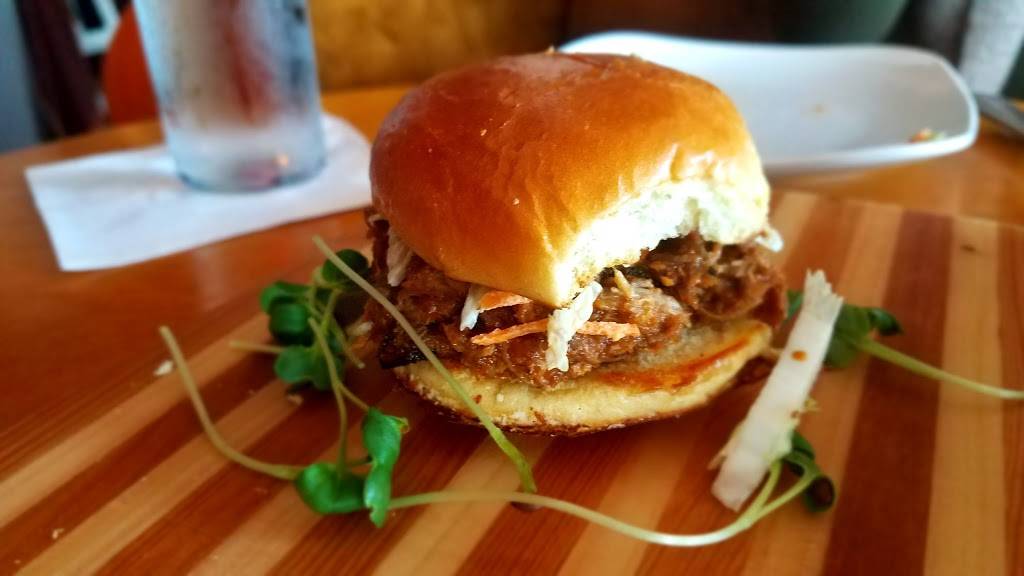 The Bees Knees | restaurant | 211 10th St, Augusta, GA 30901, USA | 7068283600 OR +1 706-828-3600