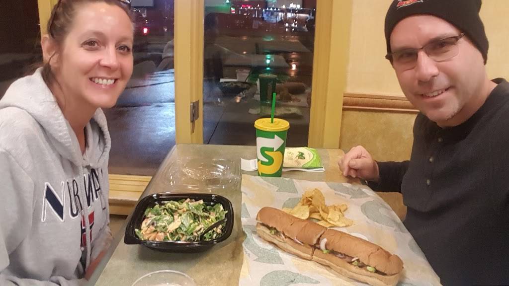 Subway | restaurant | 233 N Sandusky Ave, Bucyrus, OH 44820, USA | 4195625510 OR +1 419-562-5510