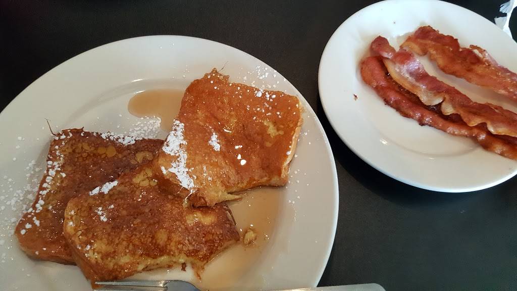 Junction Cafe | restaurant | 106 S Main St, De Soto, MO 63020, USA | 6363375484 OR +1 636-337-5484