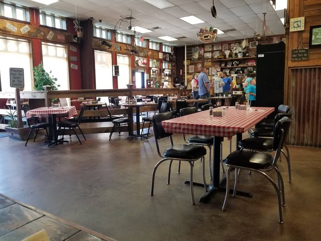 Charlies Old Fashioned Burgers | restaurant | Suite 113, 604 TX-78, Farmersville, TX 75442, USA | 9727827900 OR +1 972-782-7900