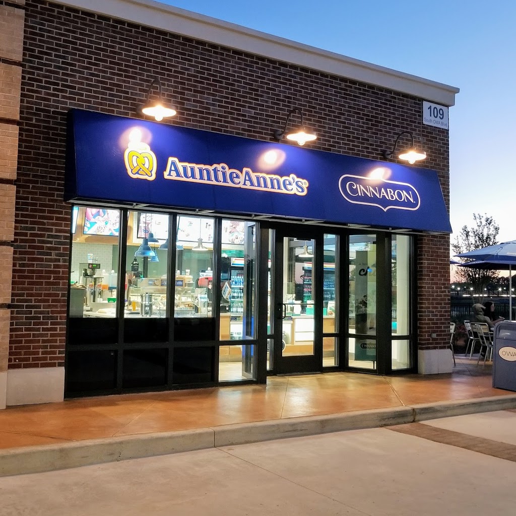 Auntie Anne’s Cinnabon | restaurant | 109A S OWA Blvd, Foley, AL 36535, USA | 2513782826 OR +1 251-378-2826