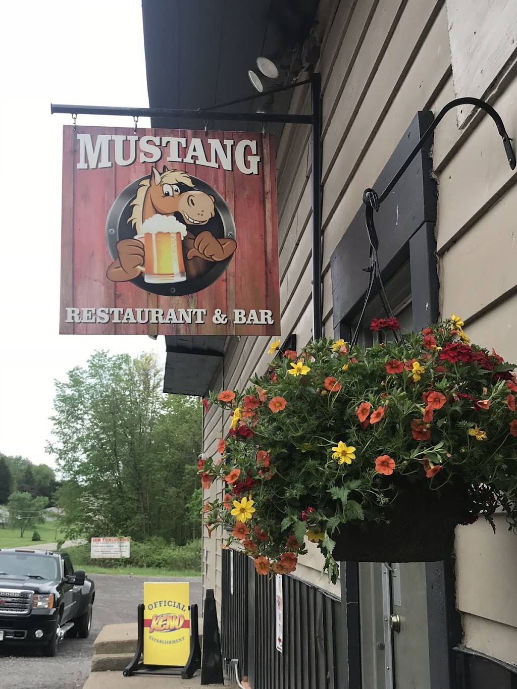 Mustang Restaurant and Bar OH800, Uhrichsville, OH 44683, USA