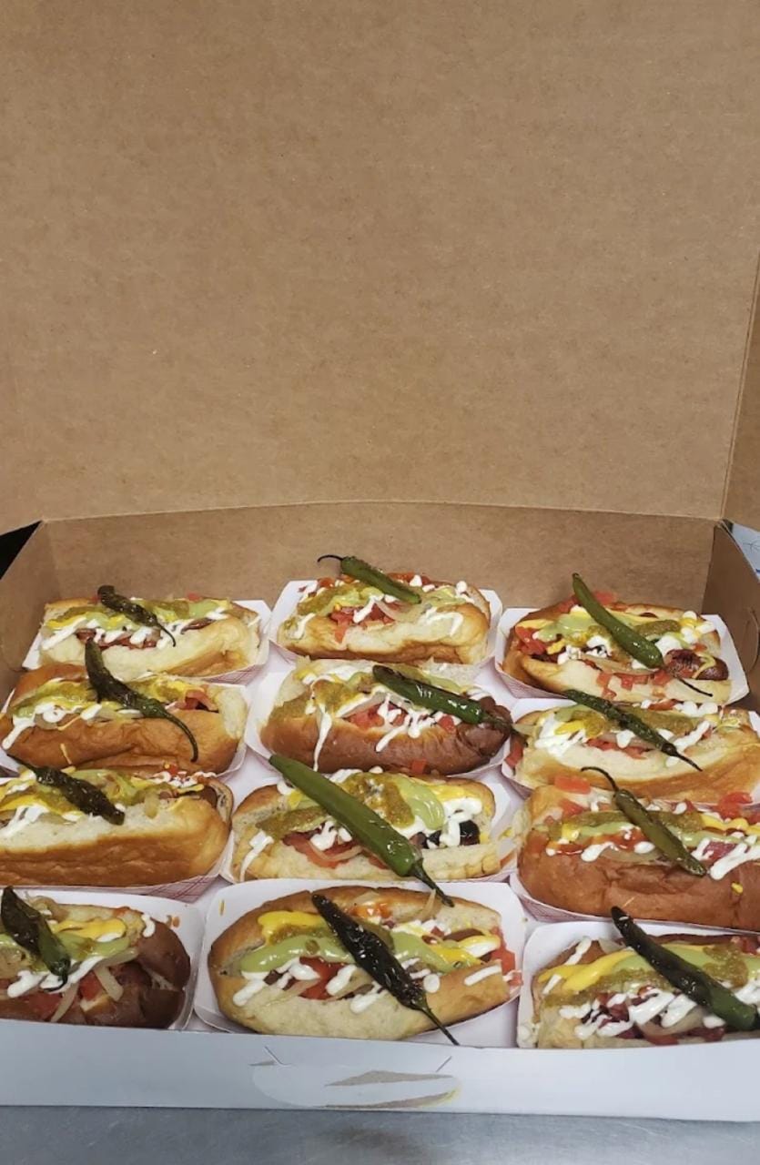 ELatino Dogos y Hamburgesas | restaurant | 1809 N Broadway St Ste H, Wichita, KS 67214, USA | 3163587360 OR +1 316-358-7360