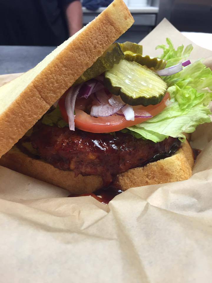 Kued Smokehouse | restaurant | 245 Hickman Rd, Waukee, IA 50263, USA | 5159874972 OR +1 515-987-4972