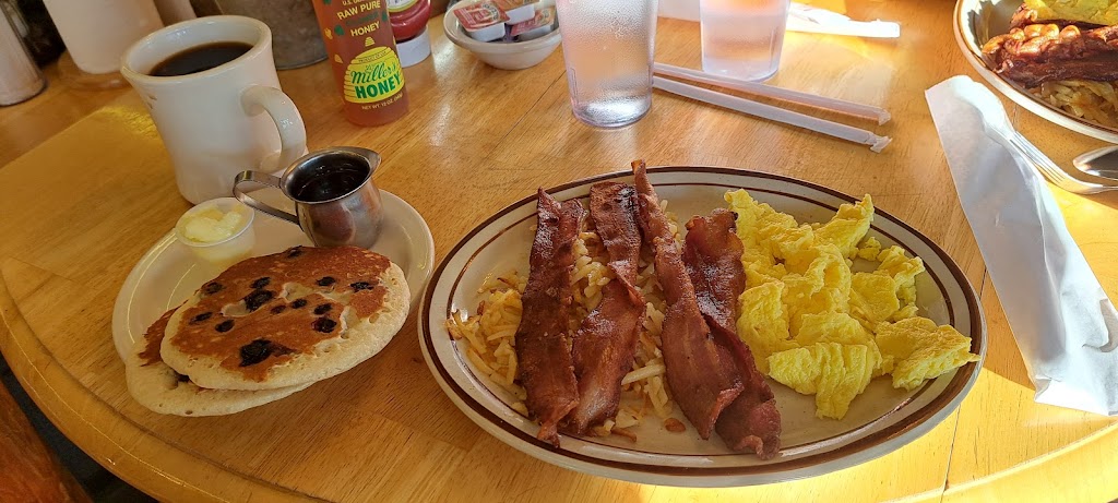 Horseshoe Cafe | cafe | 107757 US-89, Etna, WY 83118, USA | 3078832281 OR +1 307-883-2281
