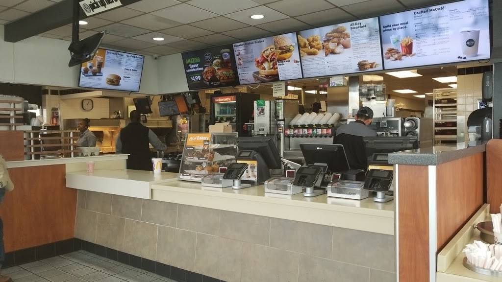 McDonald's Cafe 98 Weston St, Hartford, CT 06120, USA