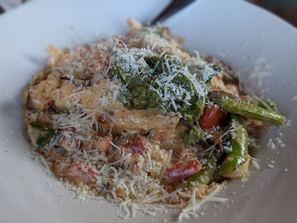Scarolies Pasta Emporium | restaurant | 950 Boul Saint-Jean, Pointe-Claire, QC H9R 5N8, Canada | 5146948611 OR +1 514-694-8611