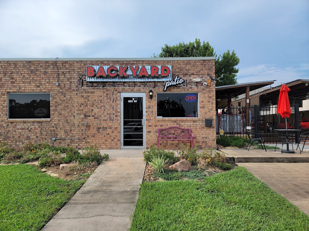 Backyard Patio | restaurant | 38 Circle Way St, Lake Jackson, TX 77566, USA