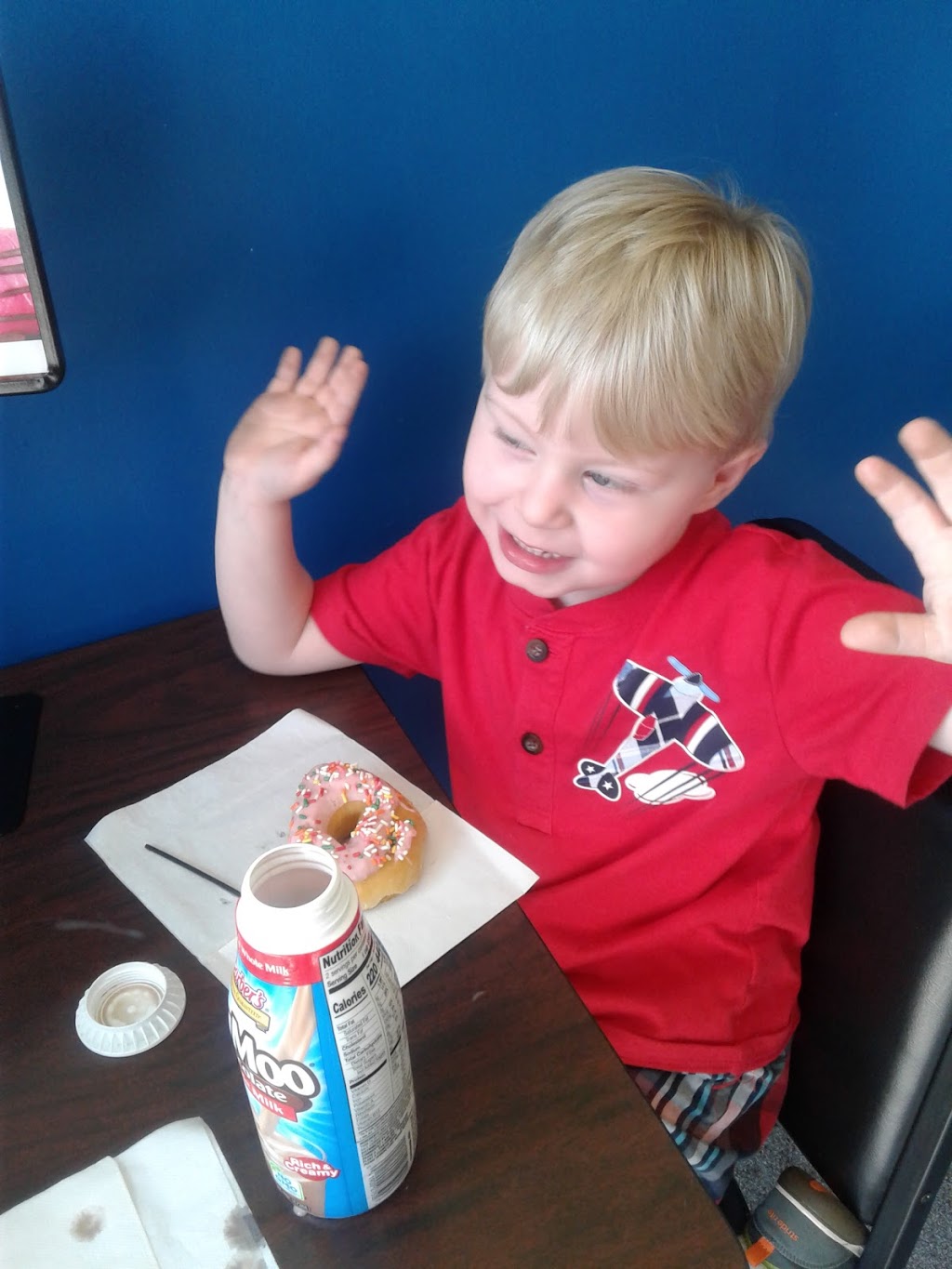 Daily Donuts | restaurant | 6736 Deerfoot Pkwy, Pinson, AL 35126, USA | 2056877131 OR +1 205-687-7131