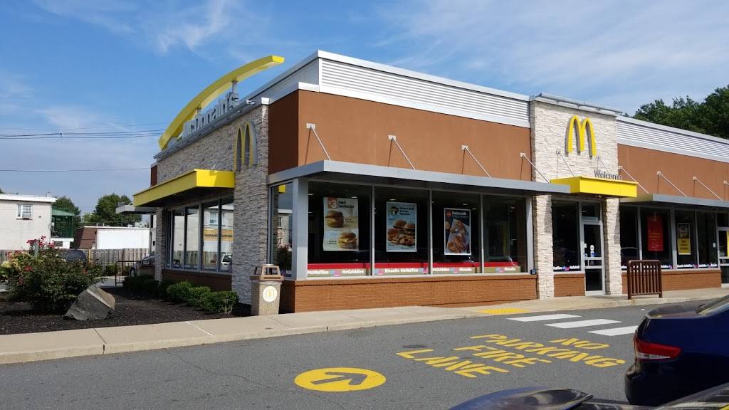 McDonald's | 1256 St George Ave, Avenel, NJ 07001, USA