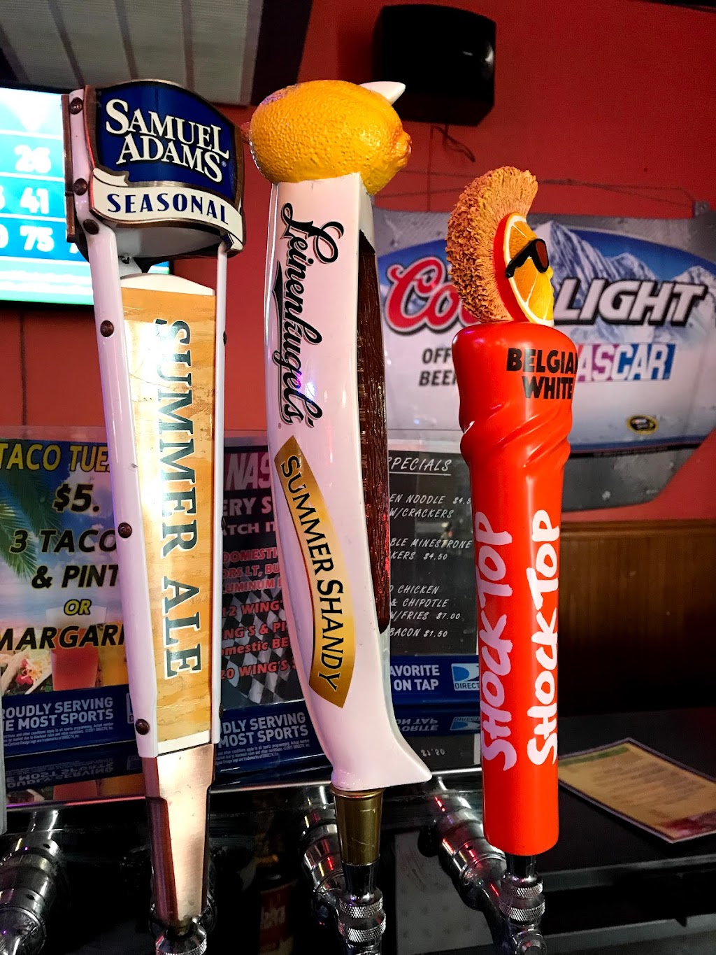 ISLAND OF SPIRITS Bar and Grill | restaurant | 3025 NJ-23, Oak Ridge, NJ 07438, USA | 9736975151 OR +1 973-697-5151