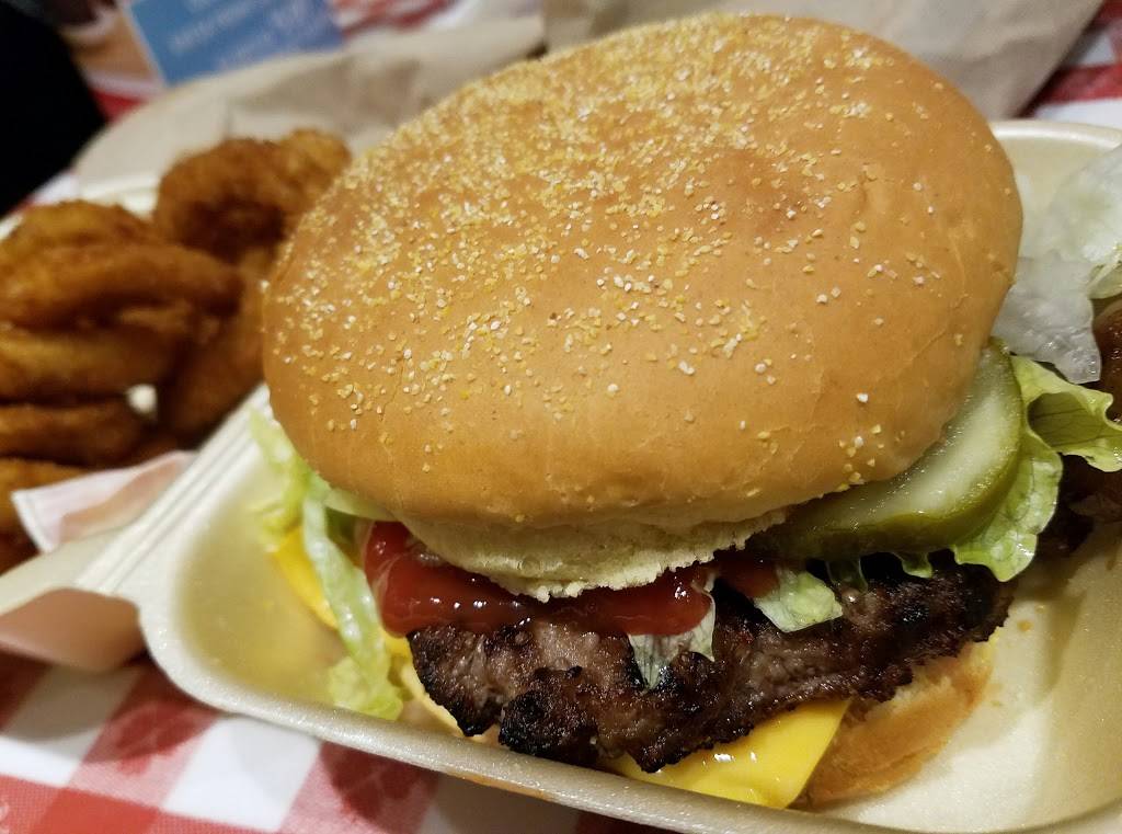 Portillo's Hot Dogs Meal takeaway 7308 W Lawrence Ave, Harwood Heights, IL 60706, USA